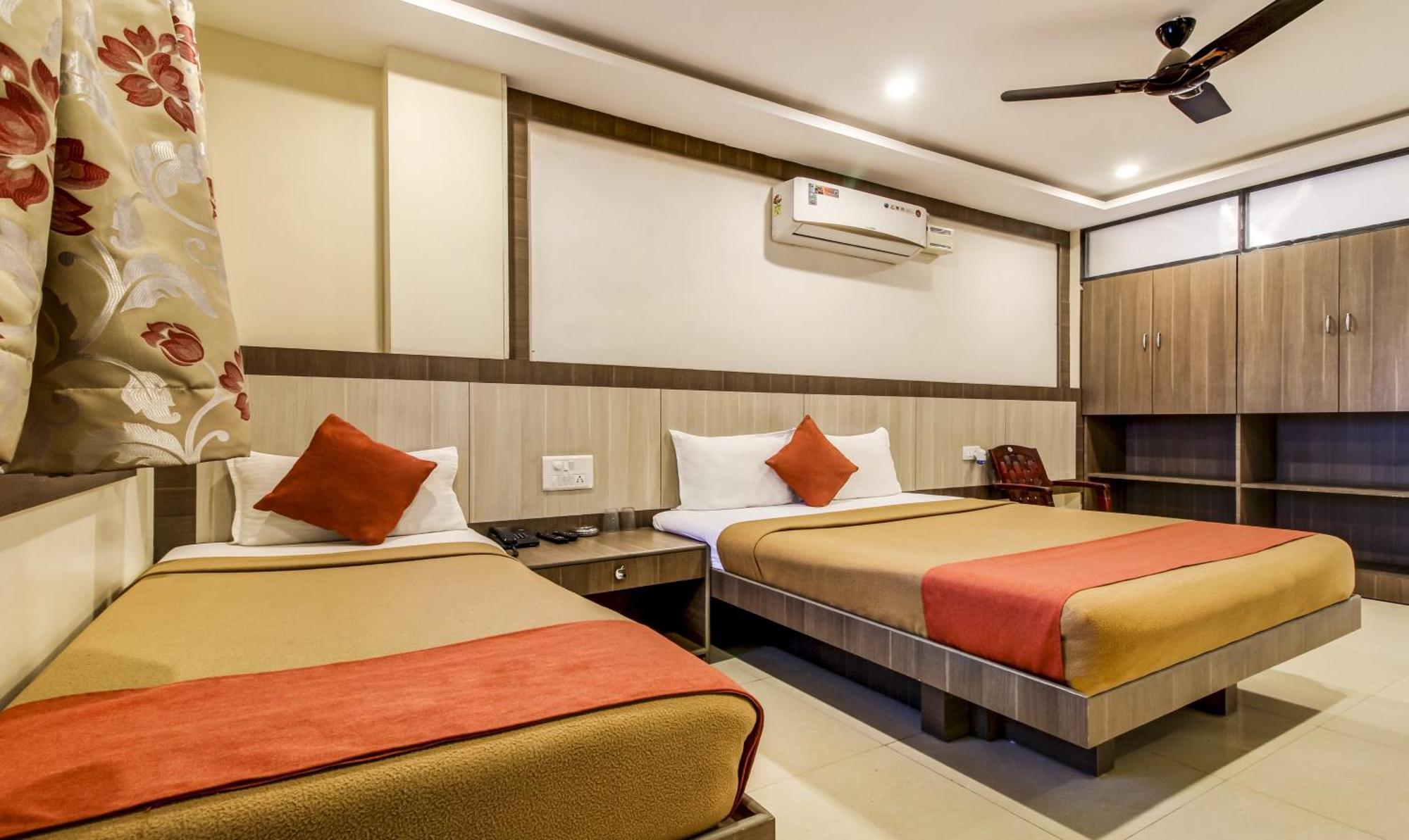 שמשבאד Hotel Neem Tree Hyderabad Airport מראה חיצוני תמונה