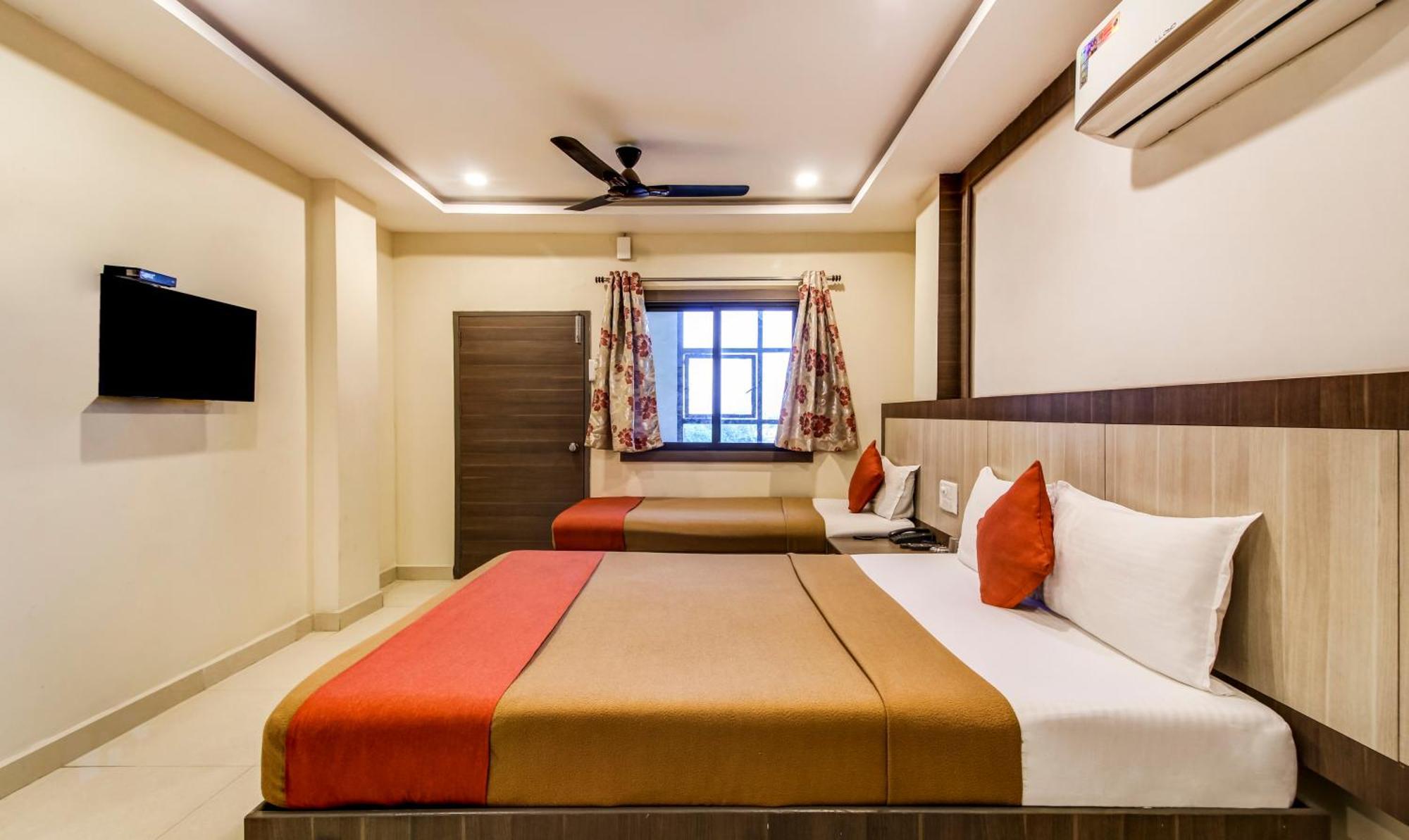 שמשבאד Hotel Neem Tree Hyderabad Airport מראה חיצוני תמונה