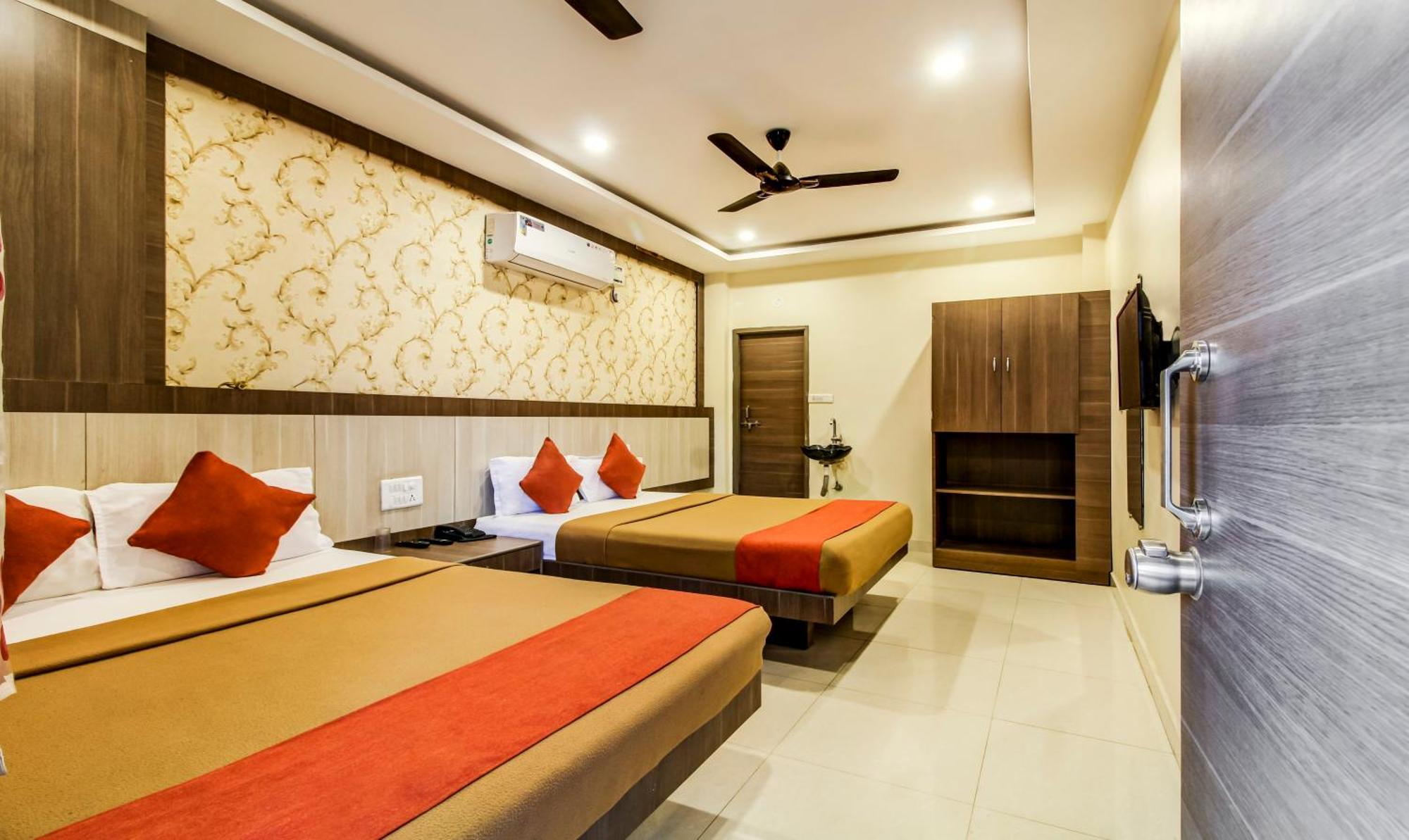 שמשבאד Hotel Neem Tree Hyderabad Airport מראה חיצוני תמונה