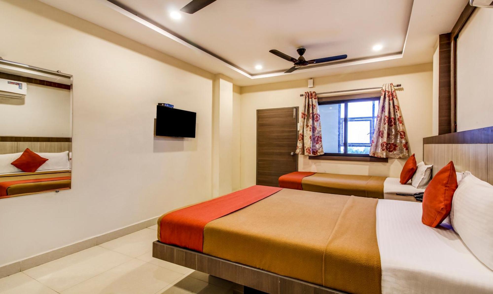 שמשבאד Hotel Neem Tree Hyderabad Airport מראה חיצוני תמונה