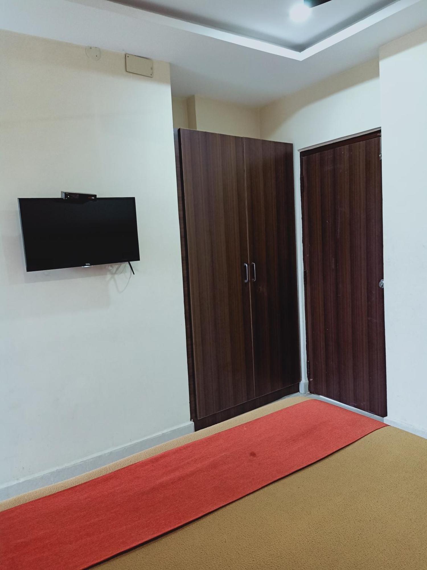 שמשבאד Hotel Neem Tree Hyderabad Airport מראה חיצוני תמונה