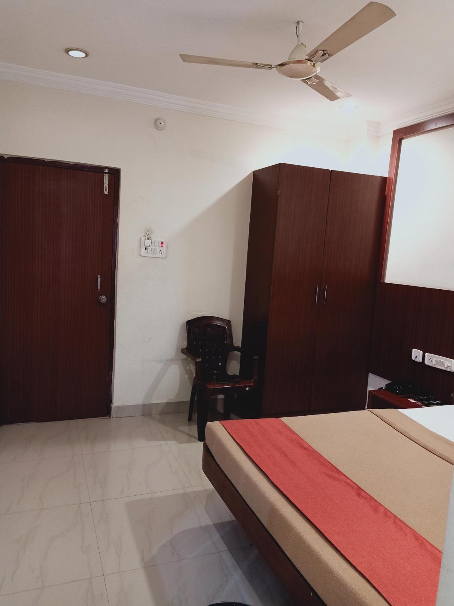 שמשבאד Hotel Neem Tree Hyderabad Airport מראה חיצוני תמונה