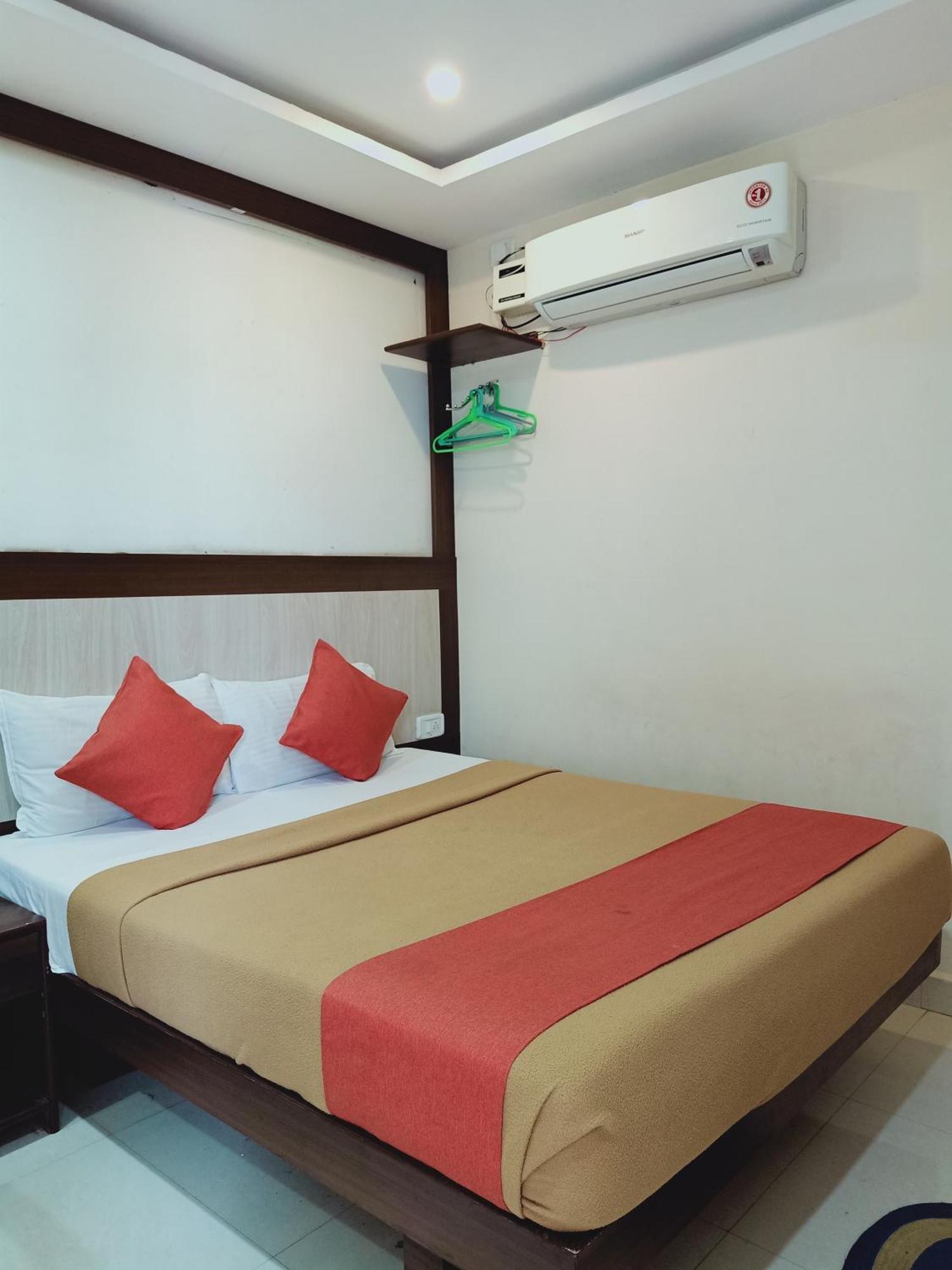 שמשבאד Hotel Neem Tree Hyderabad Airport מראה חיצוני תמונה