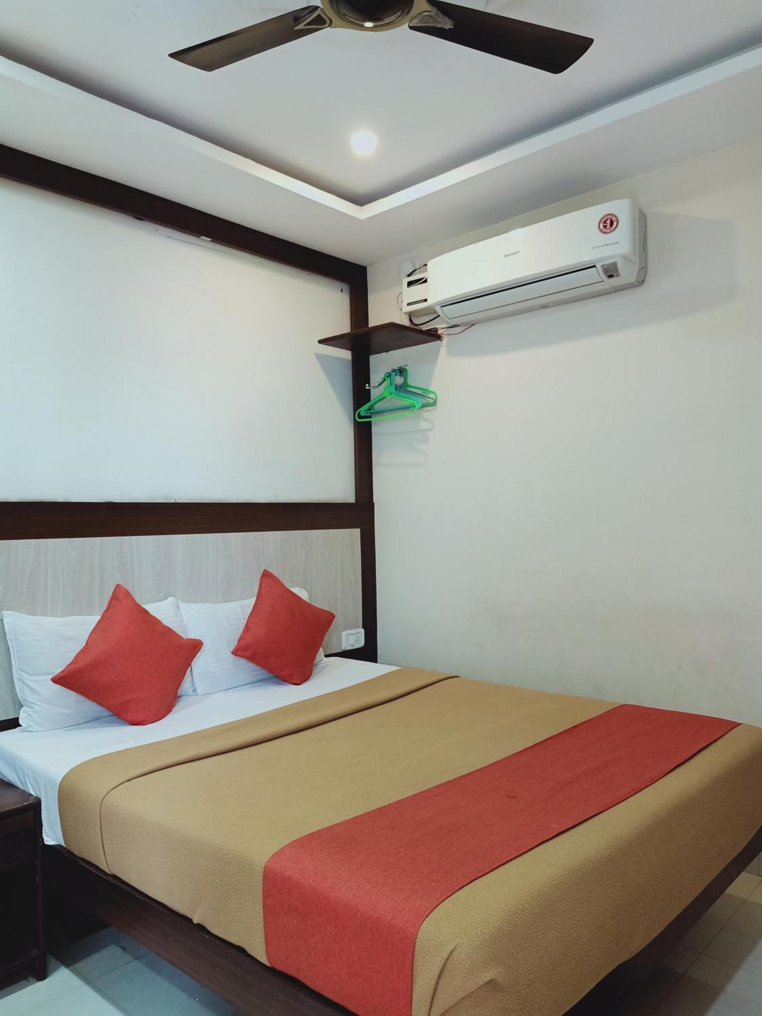 שמשבאד Hotel Neem Tree Hyderabad Airport מראה חיצוני תמונה