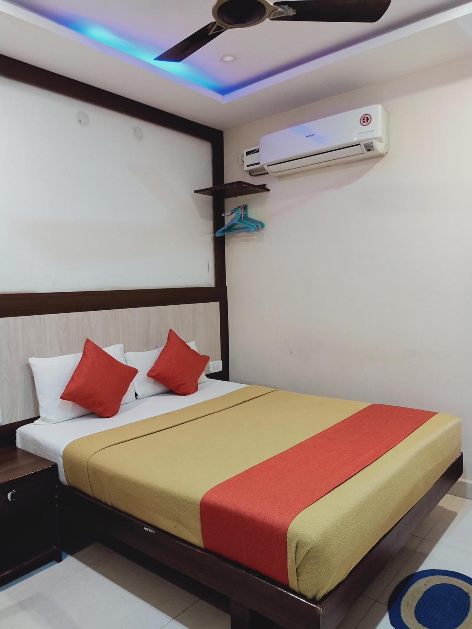 שמשבאד Hotel Neem Tree Hyderabad Airport מראה חיצוני תמונה